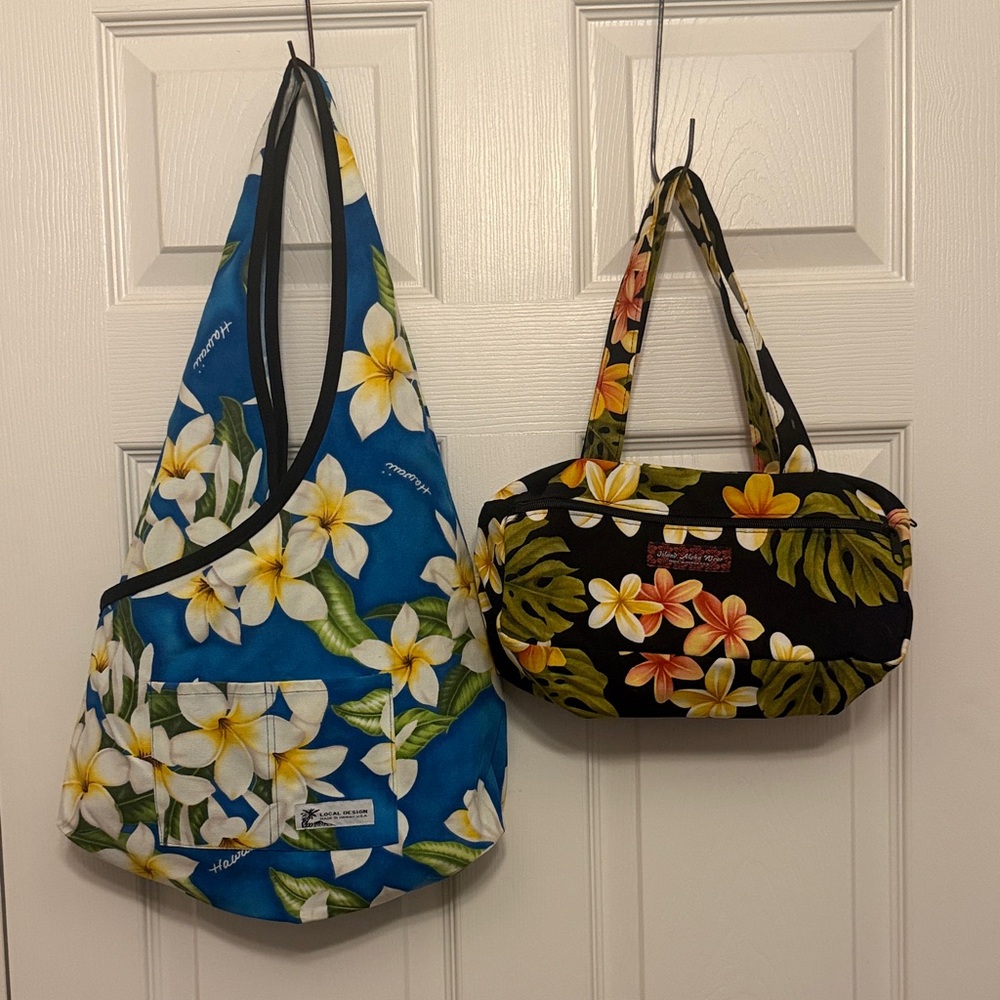 Hilo Hattie Blue and Black Plumeria Shoulder Bags Set